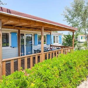 Mobile In The With A Shared Pool , Rosolina Mare Italia